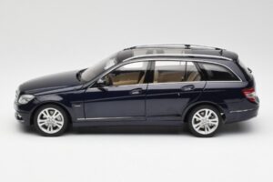 Mercedes C-Class S204 T-Modell Tanzanite Blau AUTOart 1:18 B66962352 Druckguss — Bild 4 von 8