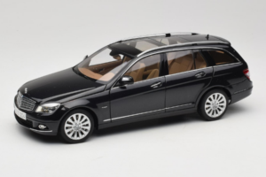 Mercedes C-Class W204 Kombi Obsidian Black AUTOart 1:18 B66962349 Druckguss
