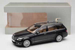 Mercedes C-Class W204 Kombi Obsidian Black AUTOart 1:18 B66962349 Druckguss — Bild 8 von 8
