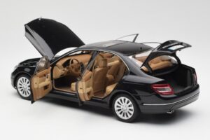 Mercedes C-Class W204 Obsidian Schwarz AUTOart 1:18 B66962365 Druckguss — Bild 5 von 8