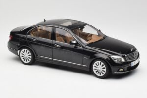 Mercedes C-Class W204 Obsidian Schwarz AUTOart 1:18 B66962365 Druckguss — Bild 6 von 8
