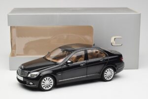Mercedes C-Class W204 Obsidian Schwarz AUTOart 1:18 B66962365 Druckguss — Bild 8 von 8