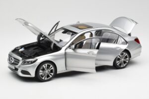 Mercedes C-Class W205 Iridium Silber Metallic Norev 1:18 B66960253 Druckguss — Bild 2 von 8