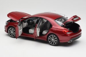 Mercedes CLA C117 Designo Patagonia Rot Metallic Norev 1:18 B66960131 Druckguss — Bild 5 von 8