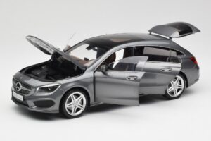 Mercedes CLA C117 Mountain Grau Norev 1:18 B66960351 Druckguss — Bild 2 von 8