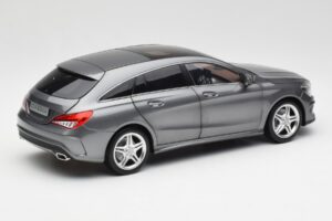 Mercedes CLA C117 Mountain Grau Norev 1:18 B66960351 Druckguss — Bild 3 von 8