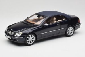 Mercedes CLK 500 W209 Cabriolet Dunkelblau Metallic Kyosho 1:18 B66962174 Druckguss — Bild 3 von 9