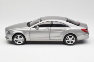 Mercedes CLS C218 Designo Alubeam Titanium Norev 1:18 B66961298 Druckguss — Bild 4 von 8