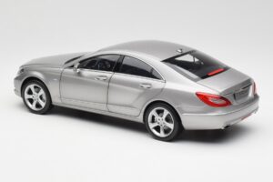 Mercedes CLS C218 Designo Alubeam Titanium Norev 1:18 B66961298 Druckguss — Bild 7 von 8