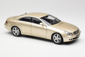 Mercedes CLS C219 Hell Beige Gold Kyosho 1:18 08401LBE Druckguss — Bild 6 von 8