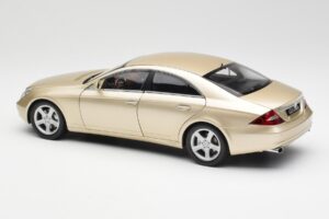 Mercedes CLS C219 Hell Beige Gold Kyosho 1:18 08401LBE Druckguss — Bild 7 von 8