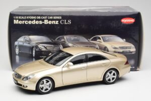 Mercedes CLS C219 Hell Beige Gold Kyosho 1:18 08401LBE Druckguss — Bild 8 von 8