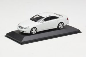 Mercedes CLS-Class C219 Linea Weiß Minichamps 1:43 436034300 Druckguss — Bild 2 von 4