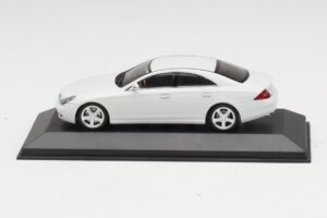 Mercedes CLS-Class C219 Linea Weiß Minichamps 1:43 436034300 Druckguss