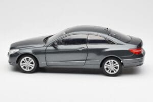 Mercedes E500 C207 Coupe Tenoric Grau Norev 1:18 183540 Druckguss — Bild 4 von 8