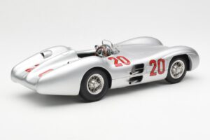 Mercedes W196 Streamliner #20 K. Kling French GP 1954 CMC 1:18 M-128B Druckguss — Bild 2 von 6