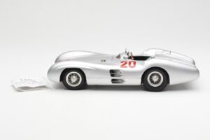 Mercedes W196 Streamliner #20 K. Kling French GP 1954 CMC 1:18 M-128B Druckguss — Bild 3 von 6