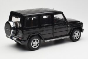 Mercedes G 500 W463 Schwarz Dealer Edition AUTOart 1:18 B66962143 Druckguss — Bild 3 von 8