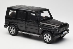 Mercedes G 500 W463 Schwarz Dealer Edition AUTOart 1:18 B66962143 Druckguss — Bild 6 von 8