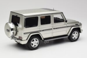 Mercedes G-Class G55 AMG W463 Iridium Silber Otto 1:18 OT1126 Resin — Bild 2 von 6
