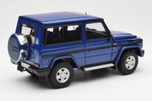 Mercedes G500 W463 SWB Blau AUTOart 1:18 76114 Druckguss — Bild 3 von 8