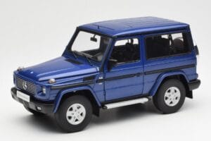 Mercedes G500 W463 SWB Blau AUTOart 1:18 76114 Druckguss