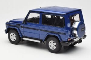 Mercedes G500 W463 SWB Blau AUTOart 1:18 76114 Druckguss — Bild 7 von 8