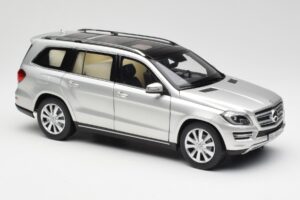 Mercedes GL-Class X166 Iridium Silber Metallic Norev 1:18 B66960097 Druckguss — Bild 6 von 8