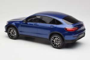 Mercedes AMG GLC 43 Coupe Brilliant Blau GT Spirit 1:18 B66960468 Resin — Bild 5 von 6
