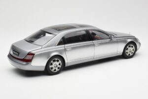 Maybach 62 LWB Himalaya Silber Dealer Edition AUTOart 1:18 B66962178 Druckguss — Bild 3 von 8