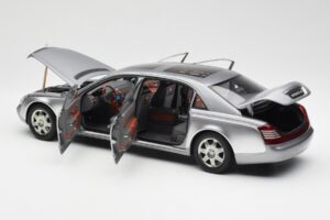 Maybach 62 LWB Himalaya Silber Dealer Edition AUTOart 1:18 B66962178 Druckguss — Bild 5 von 8