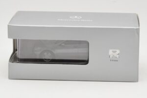 Mercedes R-Class W251 Palladium Silver Metallic Minichamps 1:43 B66960055 Druckguss — Bild 4 von 4