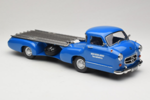Mercedes Renntransporter Blaues Wunder iScale 1:18 118000000006-P1 Druckguss — Bild 4 von 6