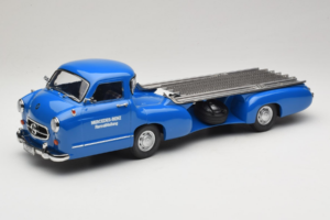 Mercedes Renntransporter Blaues Wunder iScale 1:18 118000000006-P1 Druckguss