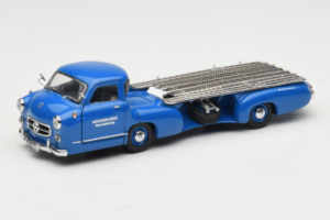 Mercedes Renntransporter Blue Wonder CMC 1:43 M-036K Druckguss