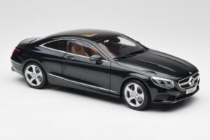 Mercedes S-Class Coupe C217 Smaragd Grün Metallic Norev 1:18 B66961244 Druckguss — Bild 6 von 8