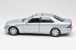 Mercedes S-Class W220 Hellblau Maisto 1:18 56050 Druckguss — Bild 4 von 8