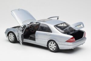 Mercedes S-Class W220 Hellblau Maisto 1:18 56050 Druckguss — Bild 5 von 8