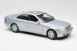 Mercedes S-Class W220 Hellblau Maisto 1:18 56050 Druckguss — Bild 6 von 8