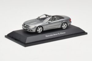 Mercedes SL R230 Palladium Silver Metallic Minichamps 1:43 B66962390 Druckguss — Bild 2 von 4