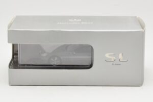 Mercedes SL R230 Palladium Silver Metallic Minichamps 1:43 B66962390 Druckguss — Bild 4 von 4