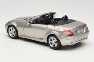 Mercedes SLK R171 Helles Bronze Metallic Maisto 1:18 31674-R1 Druckguss — Bild 7 von 8