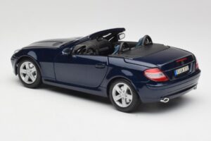 Mercedes SLK R171 Blau Maisto 1:18 B66962190 Druckguss — Bild 7 von 8