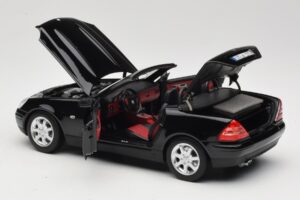 Mercedes SLK200 R170 Schwarz Norev 1:18 B66040714 Druckguss — Bild 6 von 9