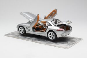 Mercedes SLR Vision Silber Limitierte Auflage Mit Aluminium-Sockel Bburago 1:18 B66962102 Druckguss — Bild 5 von 8