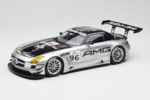 Mercedes AMG SLS C197 GT3 Team AMG China #96 M. Hakkinen / C. Cheng Zhuhai 6th 2011 Minichamps 1:18 151113196 Druckguss