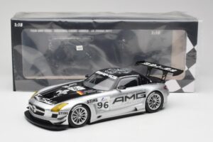 Mercedes AMG SLS C197 GT3 Team AMG China #96 M. Hakkinen / C. Cheng Zhuhai 6th 2011 Minichamps 1:18 151113196 Druckguss — Bild 6 von 6