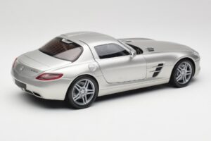 Mercedes SLS AMG C197 Matt Silber Minichamps 1:18 100039029 Druckguss — Bild 3 von 8
