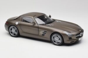 Mercedes SLS AMG C197 Monza Grau Minichamps 1:18 B66960044 Druckguss — Bild 6 von 8