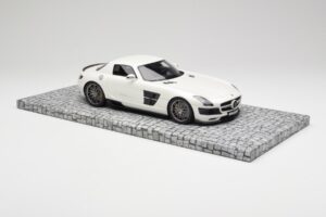 Mercedes Brabus SLS AMG 700 Biturbo Pearl Weiß Minichamps 1:18 107032020 Druckguss — Bild 4 von 6